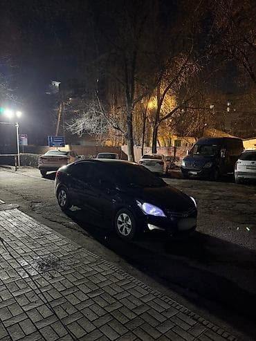 саларис: Hyundai Solaris: 2015 г., 1.6 л, Автомат, Бензин, Седан — 2