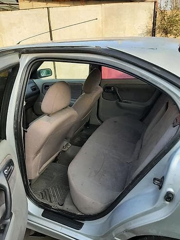 сигнал клаксон: Nissan Primera: 2001 г., 2 л, Вариатор, Бензин, Седан — 4