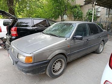 Volkswagen Passat: 1988 г., 2.1 л, Механика, Бензин, Седан