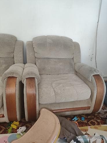 Мягкие кресла с деревянными подлокотниками (комплект из 2 шт.) - Тип