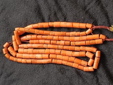 купить коралловые бусы: Продаю коралловые бусы, длина одной нити 44 см — 1