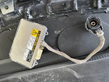 Продаю оригинальный блок ксенона 2 шт на машины Тойота, Лексус