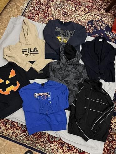 Если нет описания значит проданы - Худи Fila бежевого цвета с крупным