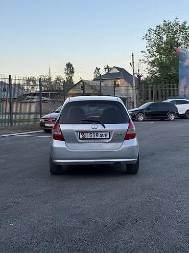 crv 2004: Honda Fit: 2003 г., 1.3 л, Вариатор, Бензин, Хэтчбэк — 6