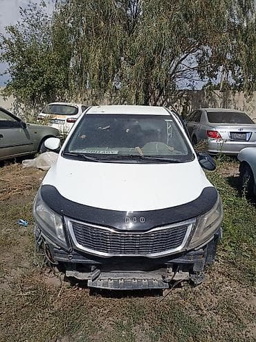 17 215 55: Kia Rio: 2014 г., 1.4 л, Механика, Бензин, Седан — 3