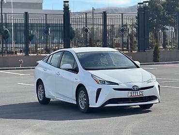 start: Toyota Prius: 2020 г., 1.8 л, Вариатор, Гибрид, Лифтбек — 3