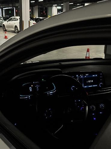 зеркало установка: Hyundai Elantra: 2024 г., 1.5 л, Вариатор, Бензин, Седан — 7