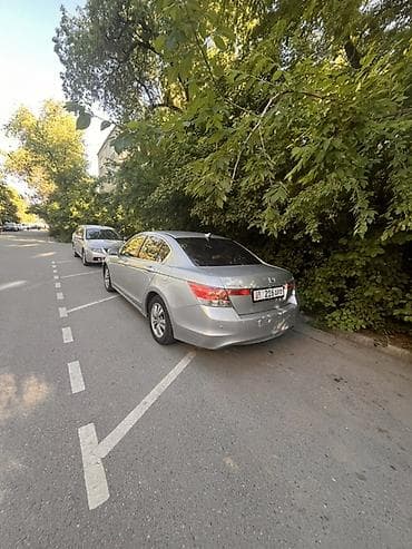 mersedes e320: Honda Accord: 2010 г., 2.4 л, Автомат, Бензин, Седан — 4