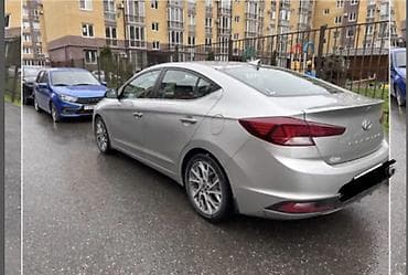 машина маз: Hyundai Elantra: 2020 г., Бензин, Седан — 4