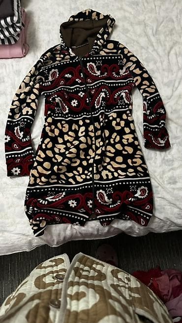 Худи, На флисе at lalafo.kg Худи, На флисе