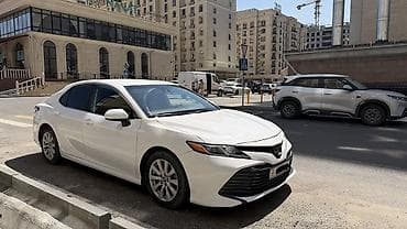 Toyota Camry: 2018 г., 2.5 л, Автомат, Бензин, Седан