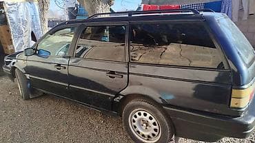 Volkswagen Passat Variant: 1991 г., 1.8 л, Механика, Бензин, Универсал