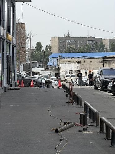 продаю бишкек: Продаю дом . 6 сот . Мадина рынок базар . Первая линия . Трафик — 10