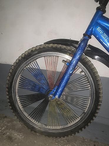 бу фиксы: Синий велосипед в стиле BMX с прочной металлической рамой. Оснащен — 5