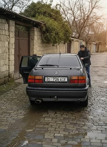 гольф 2 салон: Volkswagen Vento: 1992 г., 1.8 л, Механика, Бензин, Седан — 1