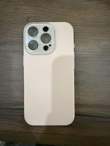 Чехол для iPhone 16 Pro - Форм‑фактор: накладка с усиленным блоком