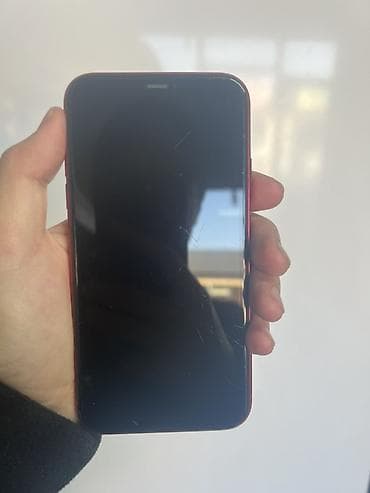 Скупка техники: IPhone 11, Б/у, 128 ГБ, Красный, Чехол, 76 % — 1