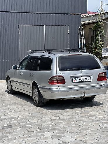 v class: Mercedes-Benz : 2001 г., 2.2 л, Автомат, Дизель, Универсал — 5