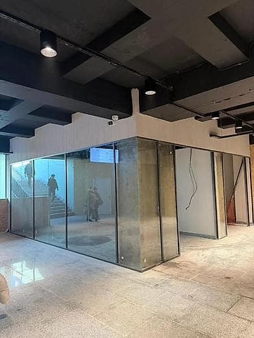 Цум “Old Bishkek” Торговый отделсо стеклянными витражами Подходит at lalafo.kg Цум “Old Bishkek” Торговый отделсо стеклянными витражами Подходит