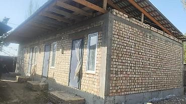 Дом находится в Дордое участок 6.5 соток Кирпичный одноэтажный дом