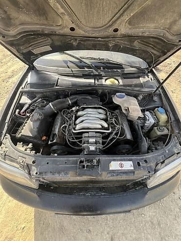 Унаа сатуу: Audi A4: 1995 г., Кол менен иштөөчү, Бензин, Седан — 1
