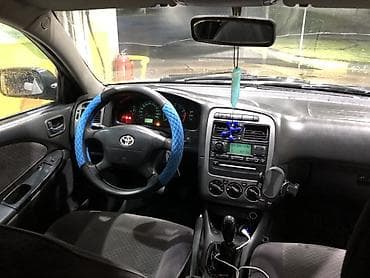 авенсим: Toyota Avensis: 2001 г., 1.8 л, Механика, Бензин, Хэтчбэк — 6