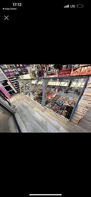сколько стоит 3d очки: Стеклянная витрина для косметики / магазина Продаётся вместительная — 1