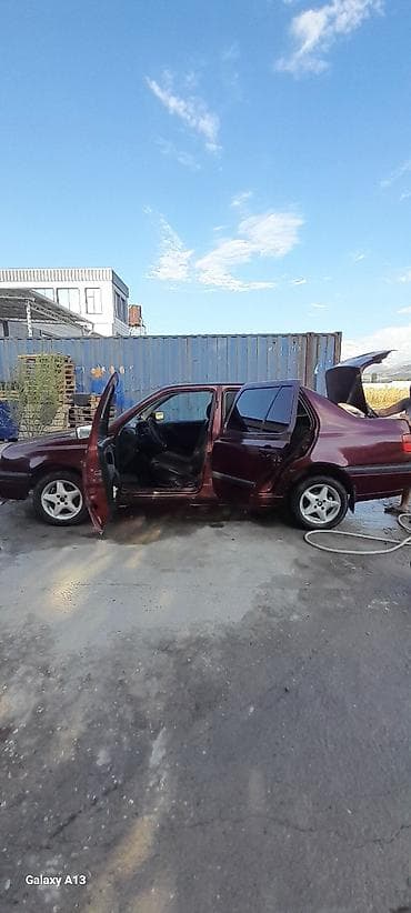 chery tigo: Volkswagen Vento: 1982 г., Седан — 1