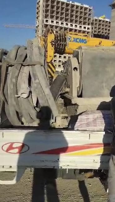 nisan skyline: Бетононасос — 5