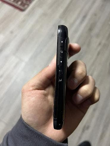 телефон в рассрочку айфон: Nokia E6, Б/у, цвет - Черный — 3