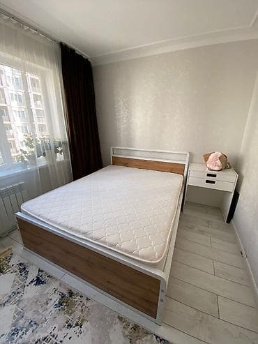 матрас тошок: Двуспальная кровать, Б/у, С матрасом, длина - 209 см — 1