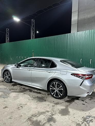Транспорт: Toyota Camry: 2018 г., 2.5 л, Автомат, Бензин, Седан — 2