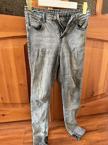 Личные вещи: Набор женской одежды (4 предмета): 1) Платок/бандана с принтом — 4