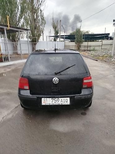 машина вента: Volkswagen Golf: 2002 г., 1.4 л, Ручные, Бензин, Хэтчбэк — 1