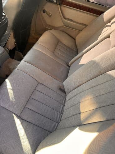 обмен дом на авто: Mercedes-Benz W124: 1994 г., 3.2 л, Механика, Бензиновая, Седан — 7