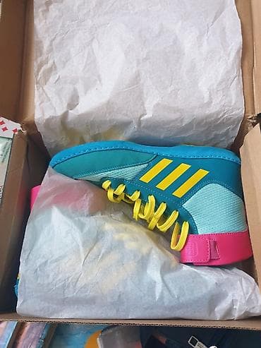 обувь on: Кроссовки, 40, Adidas, Новый, Платная доставка — 1