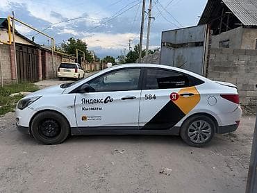 2 8: Hyundai Solaris: 2015 г., 1.4 л, Автомат, Бензин, Седан — 3