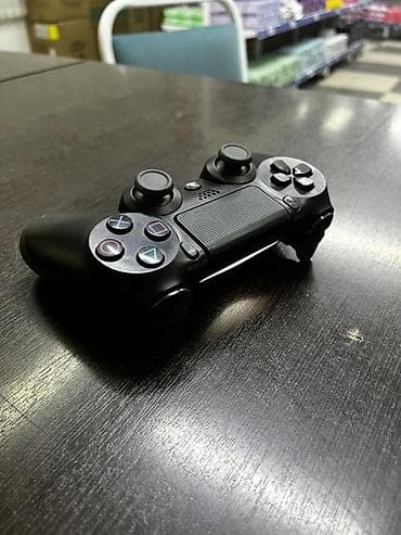 Беспроводной геймпад Sony DualShock 4 Поддержка Bluetooth, Состояние at lalafo.kg Беспроводной геймпад Sony DualShock 4 Поддержка Bluetooth, Состояние