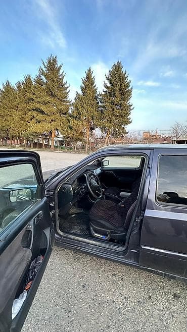 Продажа авто: Volkswagen Golf: 1996 г., 1.8 л, Механика, Бензин, Хэтчбэк — 2