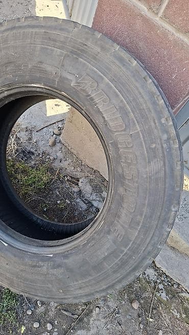 Шиналар 285 / 70 / R 19.5, All-season, Колдонулган, Жүк ташуучу унаалар/Автобустар, Германия, Bridgestone — 6