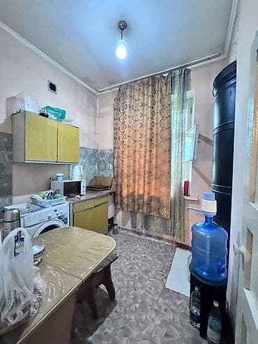 Кыймылсыз мүлк: 1 бөлмө, 28 м², 2 кабат, Эски ремонт — 3