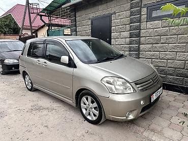 Toyota Raum: 2004 г., 1.5 л, Автомат, Бензин, Минивэн