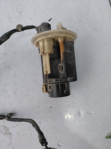 Автохимия: Бензонасос Honda 2002 г., Б/у, Оригинал, Япония — 2