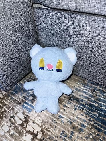 классический костюм: Г.Ош
Набор мягких игрушек персонажей из мультфильмов по 100-300с — 8