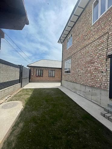 павильоны из контейнеров: Продаётся кирпичный дом с отдельной временякой на одном участке — 10