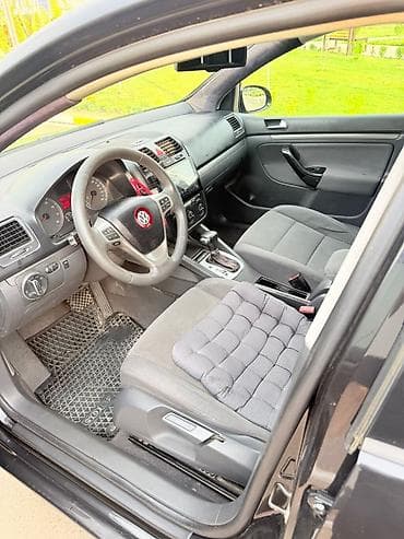 Продажа авто: Volkswagen Golf V: 2004 г., Автомат, Хэтчбэк — 4