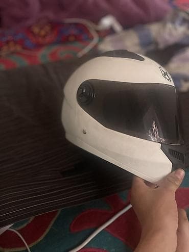 мото кийим: Мото шлеми, Колдонулган, Өзү алып кетүү — 2