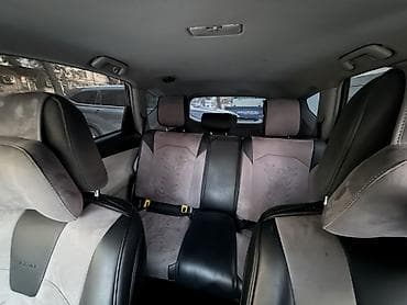 prius prim: Toyota Prius: 2017 г., 1.8 л, Вариатор, Гибрид, Универсал — 7