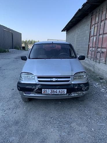 Chevrolet Niva: 2005 г., 1.7 л, Механика, Бензин, Кроссовер