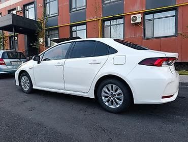 corolla 2004: Toyota Corolla: 2022 г., 1.8 л, Типтроник, Гибрид, Седан — 3
